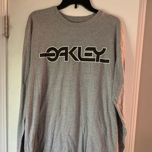 Oakley men’s longsleeve shirt